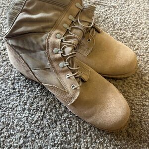 Men's Tan Lace-Up Boots